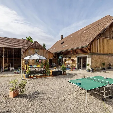 Uelis-Stoeckli-Gaestezimmer Auf Bauernhof Mit Billiard Und Alpakatrekking Meikirch Exterior photo
