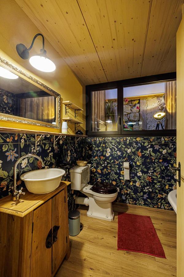 Farm stay Uelis-stoeckli-gaestezimmer Auf Bauernhof Mit Billiard Und Alpakatrekking *